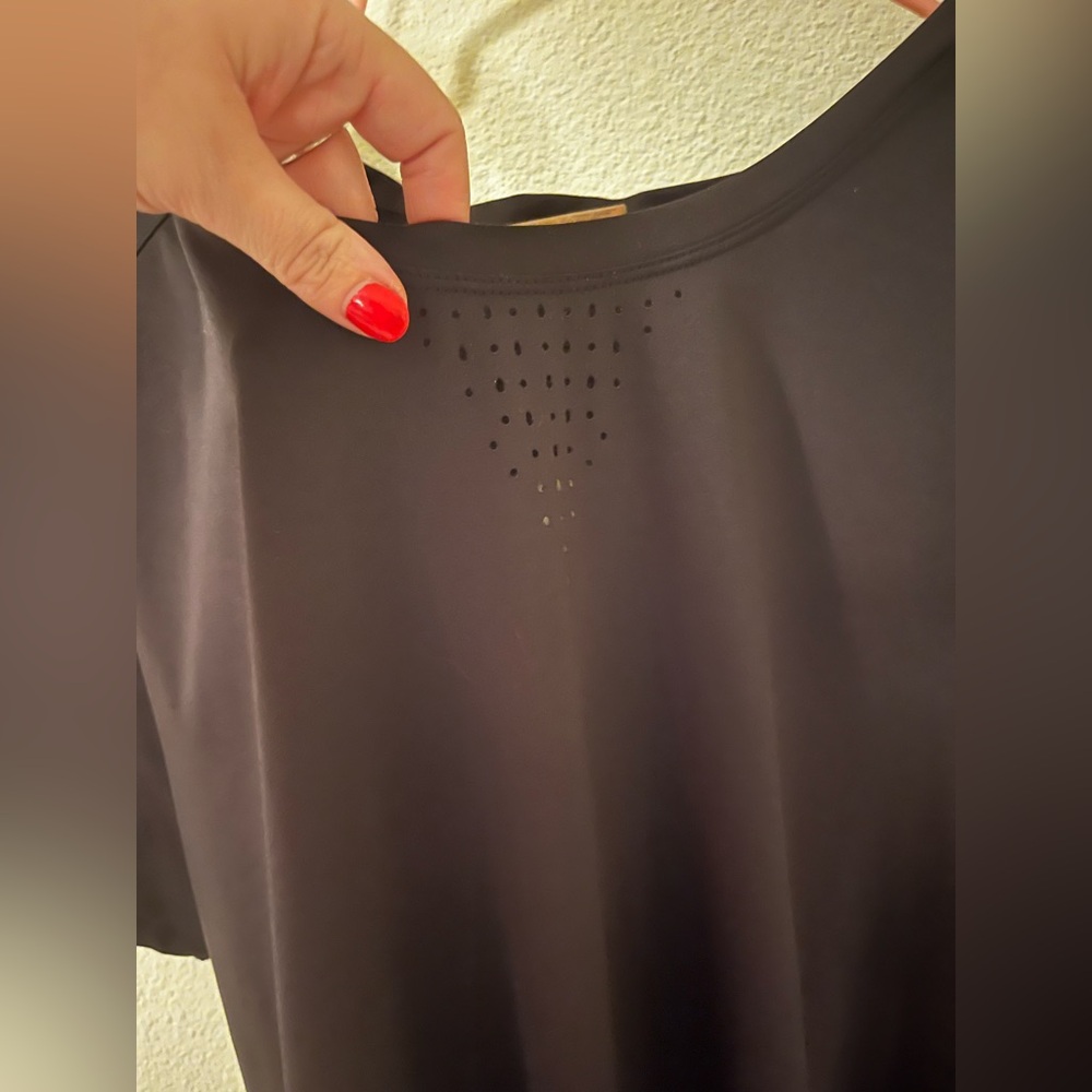 Black sportswear t shirt